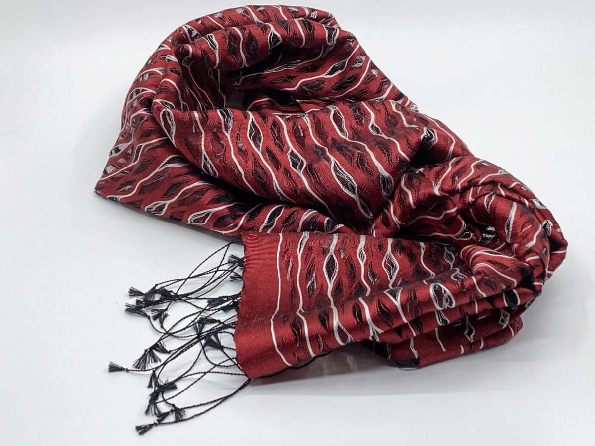 'Mekong Wave' silk hand-woven scarf - red